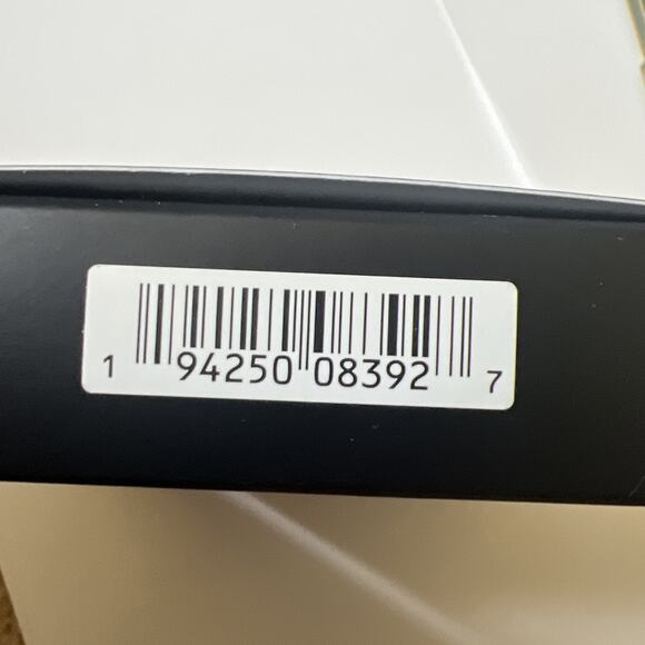 bareMinerals Barepro 24 Hr Skin-Perfecting Powder Foundation 30 Medium Cool - Picture 3 of 5